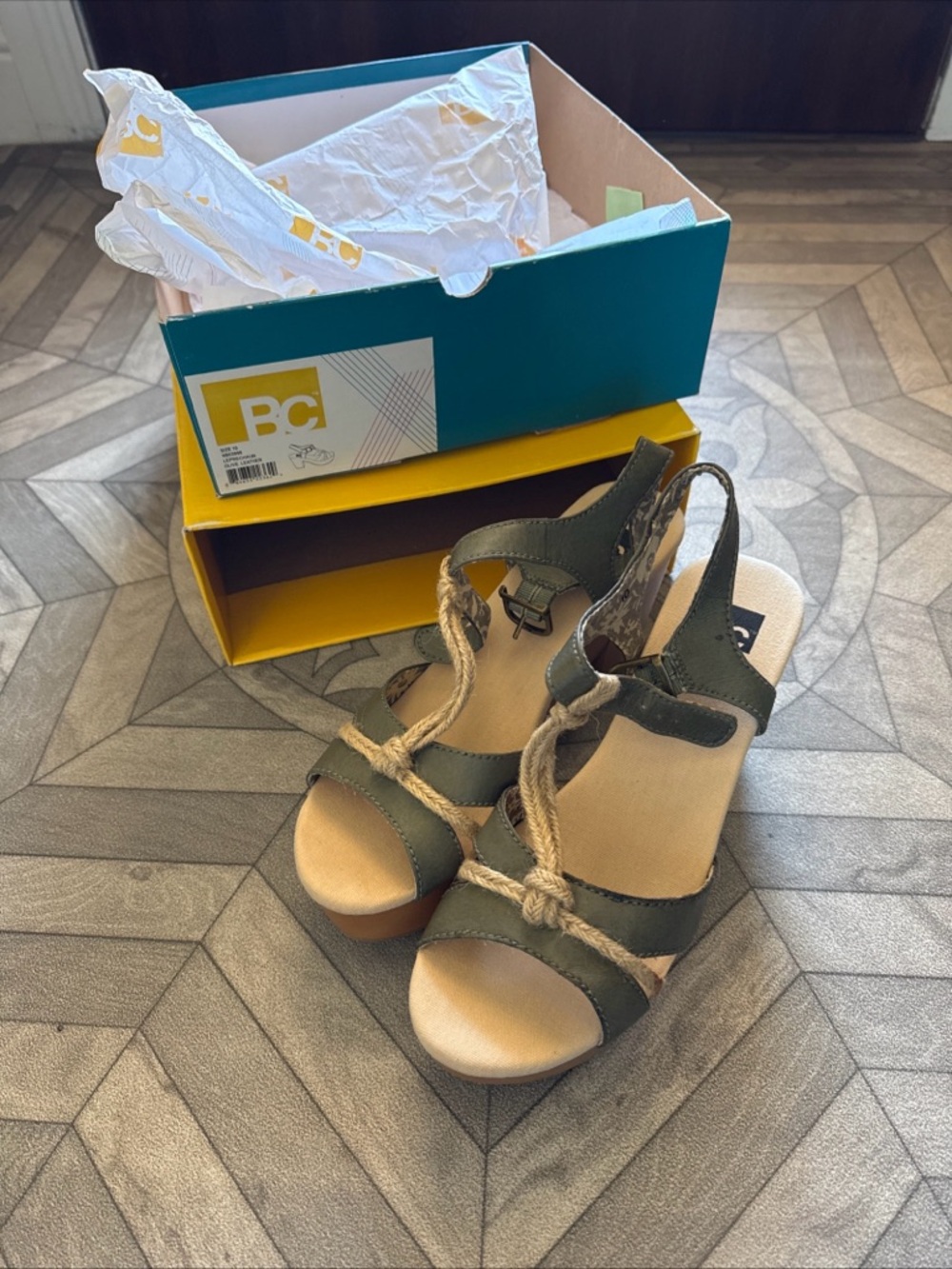 Olive Green Rope-Strap Wedge Sandals for Women size 10